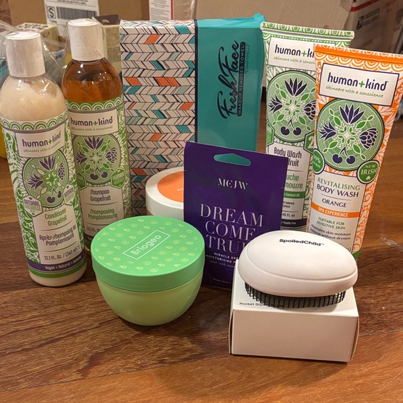 9-Piece Bundle From Heaven SHOWER BUNDLE Shampoo Conditioner Mask Body Scrub etc - Picture 1 of 14